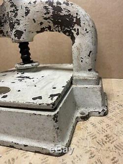 Presse a relier ANCIENNE Papeterie De La Bourse Royer Gérard DIJON FIN XIXEME