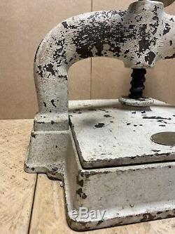 Presse a relier ANCIENNE Papeterie De La Bourse Royer Gérard DIJON FIN XIXEME