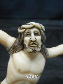 RARE CHRIST sculpté