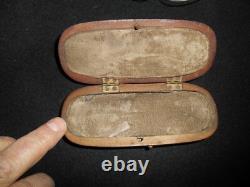 RARE ETUI A LUNETTES fin XVIII e DÉBUT XIX e BOIS SCULPTE ART POPULAIRE 13,5 cm
