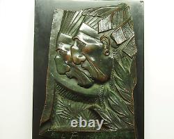 RELIEF BRONZE sur MARBRE 2 INDIENS CAMP de CONCENTRATION BUCHENWALD 06 Aout 1944