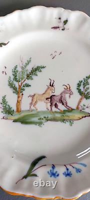 Rare Assiette En Faience De MOUSTIERS Chèvres Fleurs Polychrome Féraud XVIIIème