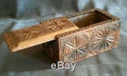 Rare ancien Coffret boite art populaire auvergne 1873 monoxyle en noyer sculté