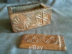 Rare ancien Coffret boite art populaire auvergne 1873 monoxyle en noyer sculté