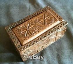Rare ancien Coffret boite art populaire auvergne 1873 monoxyle en noyer sculté