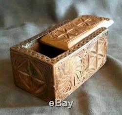 Rare ancien Coffret boite art populaire auvergne 1873 monoxyle en noyer sculté