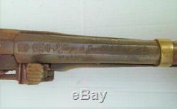 Rare ancien pistolet à silex fer forgé haute-époque 18 éme xviii éme canon déco