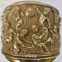 Rare cache pot cuivre repoussé la science et les arts putti style renaissance