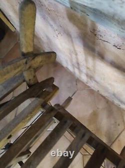 Rare charrette à bras enfant pousse-pousse en bois art populaire