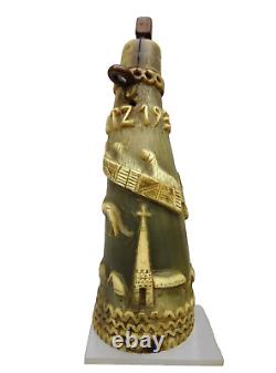 Rare corne à jus de tabac de berger art populaire