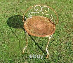 Rare et ancien tabouret / chaise de jardin en métal. Epoque 1900