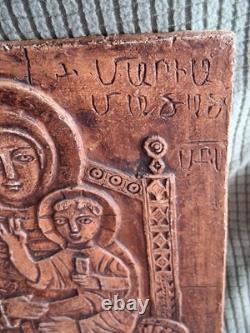 Relief en albatre De La Vierge À L'Enfant