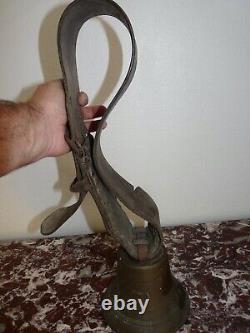 SONNAILLE CLOCHE EN BRONZE Nr. 24 AVEC SON ATTACHE EN CUIR 19ème