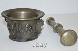 SUPERBE MORTIER BRONZE A AILETTES et SON PILON HAUTE EPOQUE MORTAR XVIIe