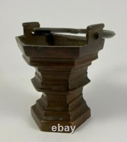 Seau A Eau Benite En Bronze XVI Eme France Pays Bas Gothique Chocolatee H2509