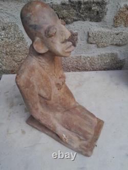 Statue en terre cuite Djenné. Mali