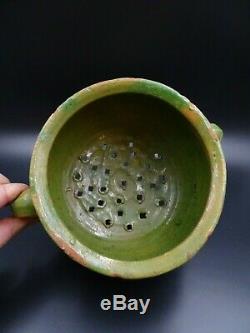 Superbe Passoire En Terre Vernissée Ancienne Savoie Art Populaire Vers 1860-1880