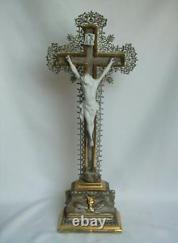 Superbe crucifix à dorure mixte (or et argent) Epoque Napoléon III