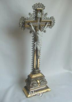 Superbe crucifix à dorure mixte (or et argent) Epoque Napoléon III