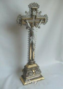 Superbe crucifix à dorure mixte (or et argent) Epoque Napoléon III