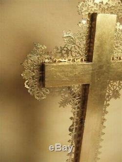 Superbe crucifix doré à la feuille d'or- Epoque Napoléon III
