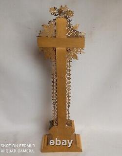 Superbe crucifix doré à la feuille d'or fin XIXe siècle