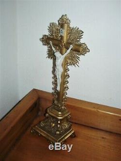 Superbe crucifix janséniste doré à la feuille d'or Epoque Louis-Philippe