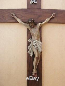 Superbe grand crucifix mural Napoléon III en bois