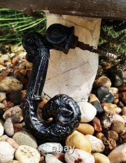 Superbe heurtoir de porte en fonte de fer à tête de bélier