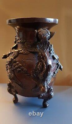 Superbe vase bronze Japon japanese époque Meiji décor phnix et plante 19 th