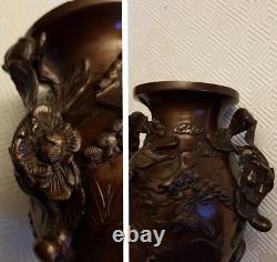 Superbe vase bronze Japon japanese époque Meiji décor phonix et plante 19 th