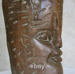 TETE VISAGE en BOIS, artiste, objet ethnique, art populaire, sculpture, signé