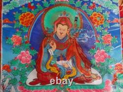 THANKA art bouddhiste du Tibet représente GURU RIMPOCHE dimension 68 sur 118 cm