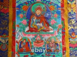 THANKA art bouddhiste du Tibet représente GURU RIMPOCHE dimension 68 sur 118 cm