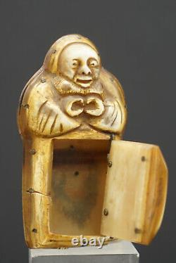 Tabatière 19th corne probablement Inuit ou nord Russie, old tobacco snuff box