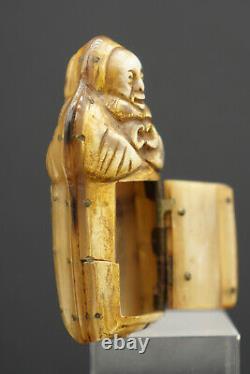 Tabatière 19th corne probablement Inuit ou nord Russie, old tobacco snuff box