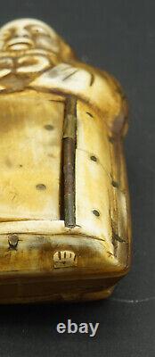 Tabatière 19th corne probablement Inuit ou nord Russie, old tobacco snuff box