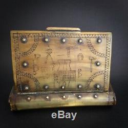 Tabatière datée 1791 outils du maréchal-ferrant Art populaire XVIIIe snuffbox