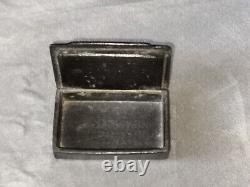 Tabatiere en bois noirci couvercle damier (Maçonnique) XVII XVIè 7cm