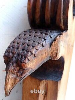 Tête d'aigle bois sculpté sur chevron, charpente de toit Antiquité 59cm