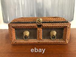 Tramp Art Coffret A Couture Ou A Bijoux En Bois Sculpté, Art Populaire