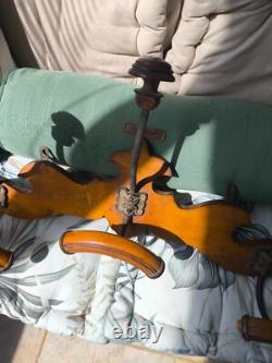 Très beau porte manteau 19eme en bois de merisier