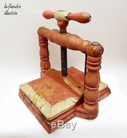 Trés déco et rare presse à herbier 19ème tout en bois art populaire