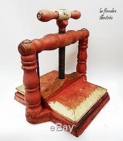 Trés déco et rare presse à herbier 19ème tout en bois art populaire