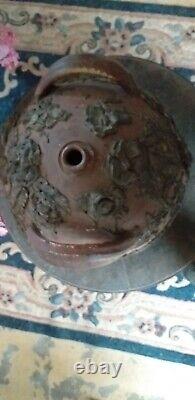 Très rare ancienne cruche amphore à huile barbotine de métal du XIXeme -H 46cm