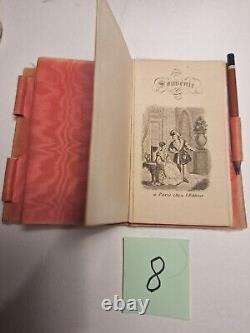 Un carnet de note souvenirs + 2 trousses en nacre pour couturières LOT 8