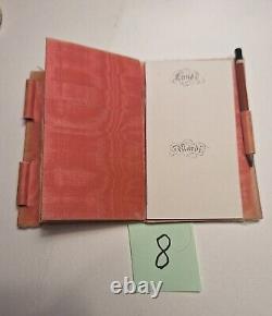 Un carnet de note souvenirs + 2 trousses en nacre pour couturières LOT 8