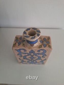 Vase, Bouteille céramique Kadjar Iznik Perse décor à fleurs bleu
