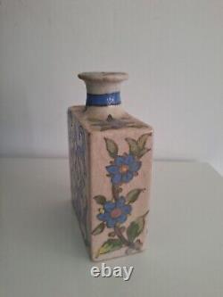 Vase, Bouteille céramique Kadjar Iznik Perse décor à fleurs bleu
