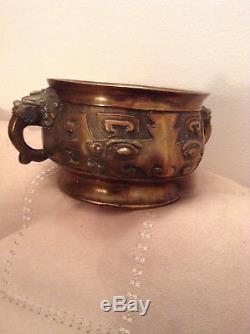 Vase ancien en bronze chinois